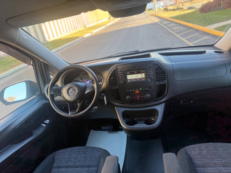 2016 Mercedes-Benz Metris