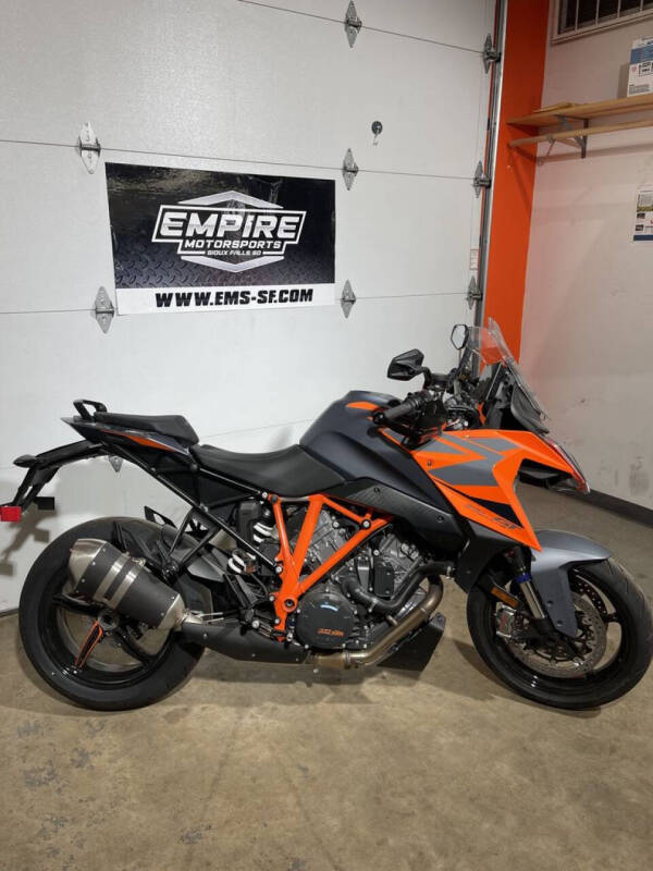 2023 KTM 1290 Super Duke GT