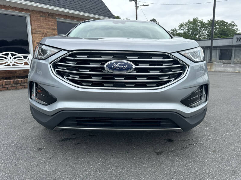 2020 Ford Edge SEL photo 5