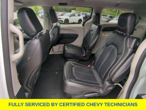2023 Chrysler Pacifica Touring L
