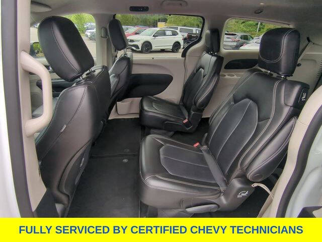 2023 Chrysler Pacifica Touring L