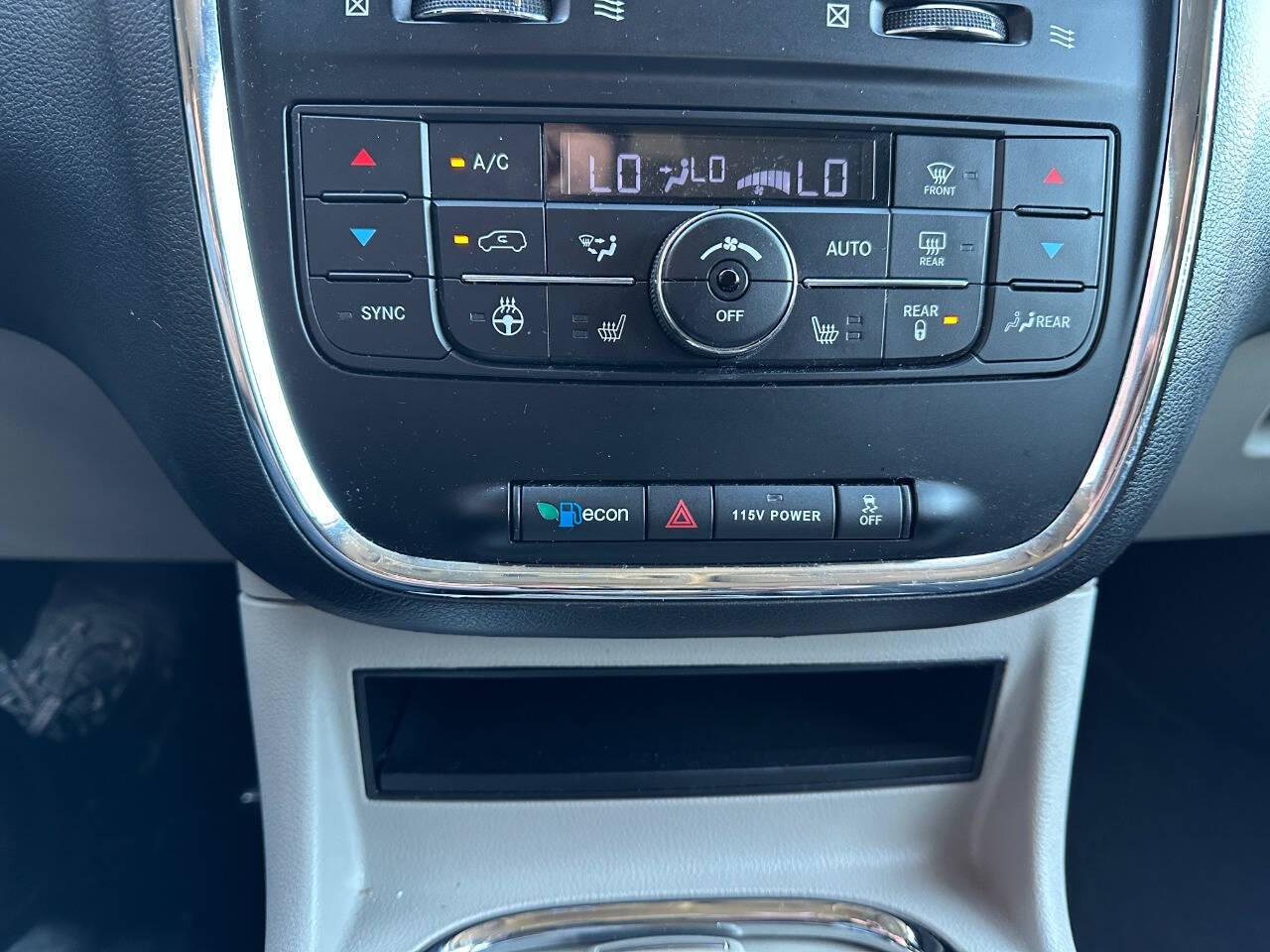 ChryslerTown and Country45