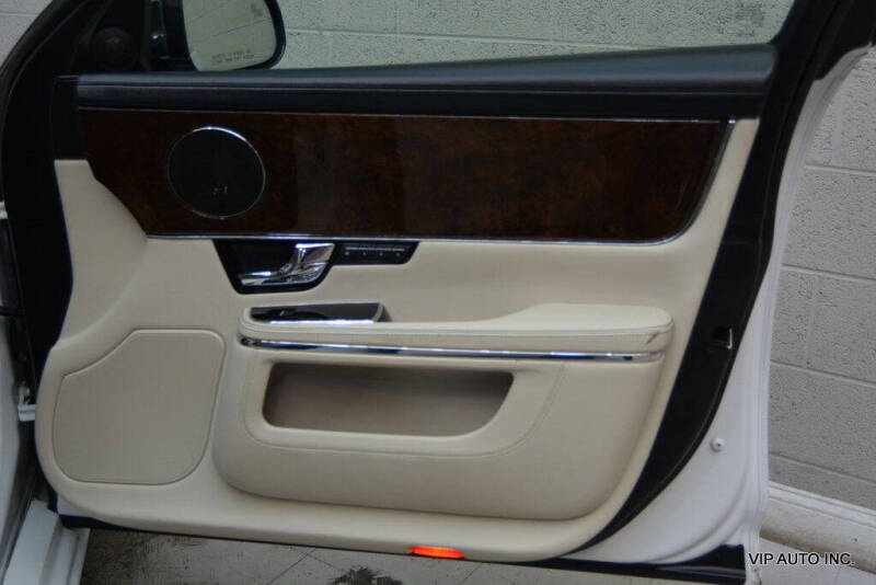 2012 Jaguar XJL Portfolio