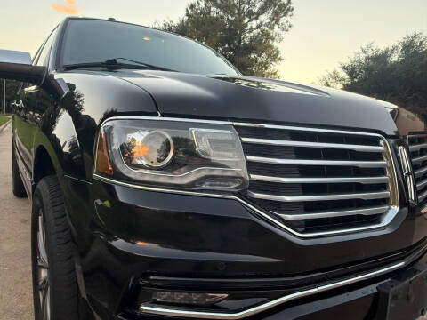 2017 Lincoln Navigator Select