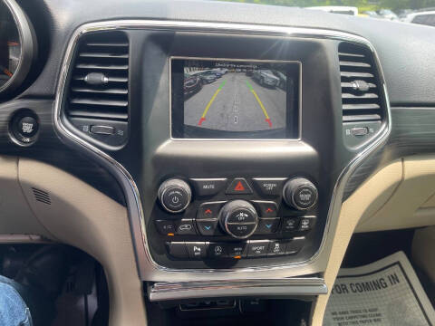 2019 Jeep Grand Cherokee Laredo