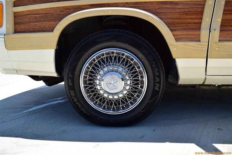 1986 Chrysler Le Baron Mark Cross Town and Country