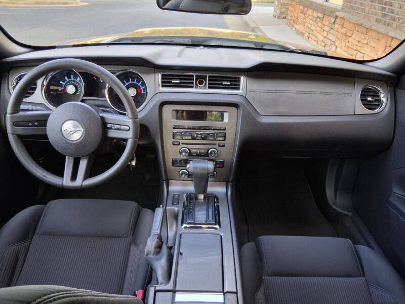 2010 Ford Mustang V6
