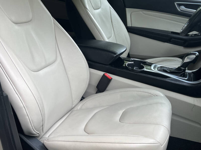 2018 Ford Edge Titanium