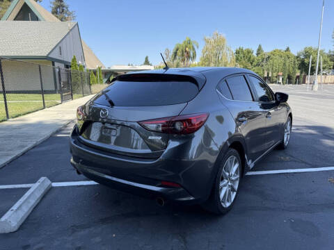 2017 Mazda MAZDA3 Touring