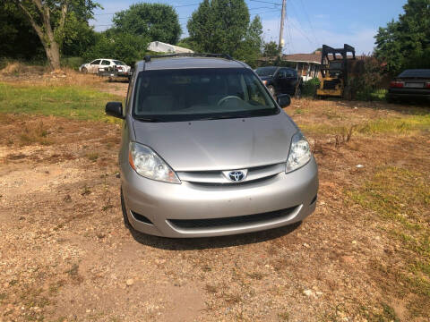 2009 Toyota Sienna for sale at Baxter Auto Sales Inc in Mountain Home AR