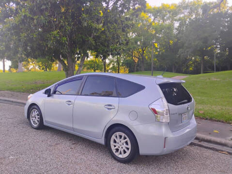 2014 Toyota Prius v Three