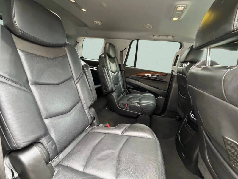 2018 Cadillac Escalade Luxury
