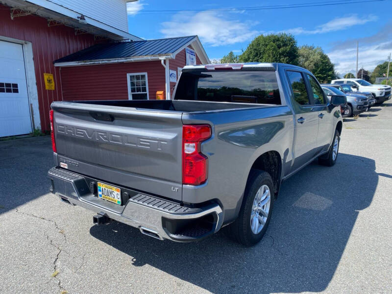 2019 Chevrolet Silverado 1500 LT photo 2