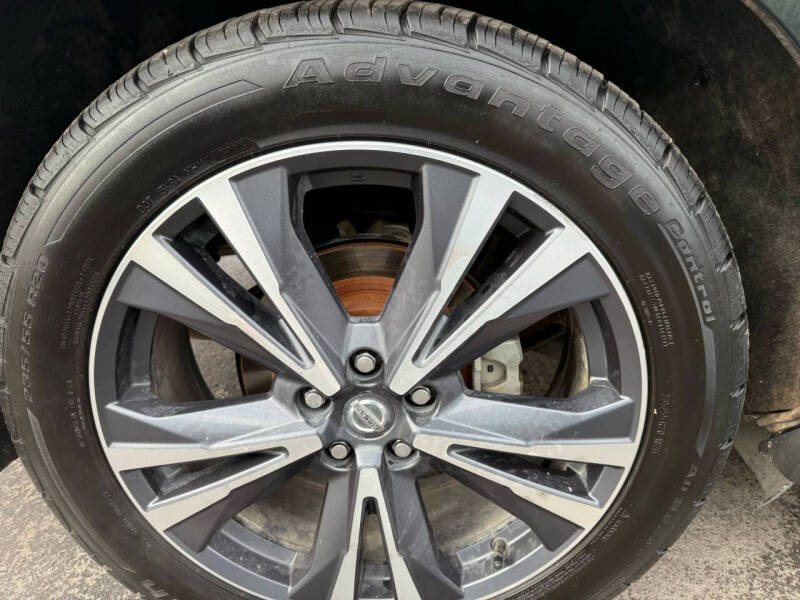 2019 Nissan Pathfinder Platinum