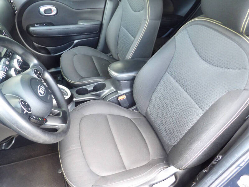 2016 Kia Soul +