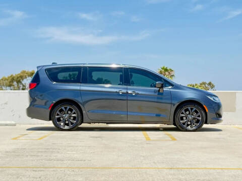 2019 Chrysler Pacifica Touring Plus
