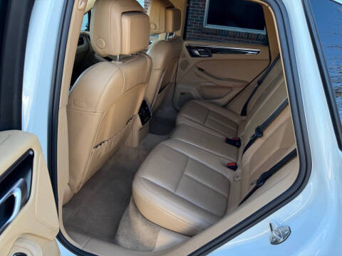 2015 Porsche Macan S