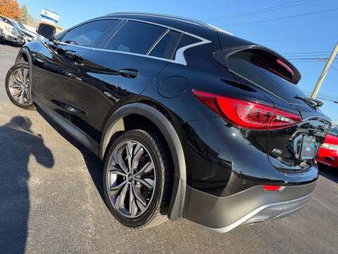 2018 Infiniti QX30 Premium