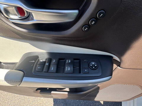 2017 Jeep Cherokee Overland