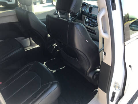 2024 Chrysler Pacifica Touring L