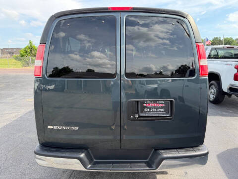 2017 Chevrolet Express LT 3500