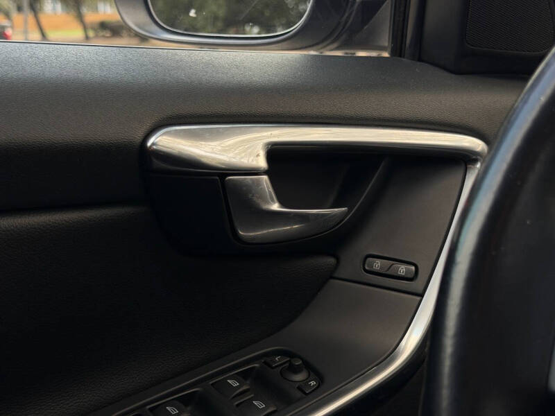 2015 Volvo XC60 T5 Drive-E Premier