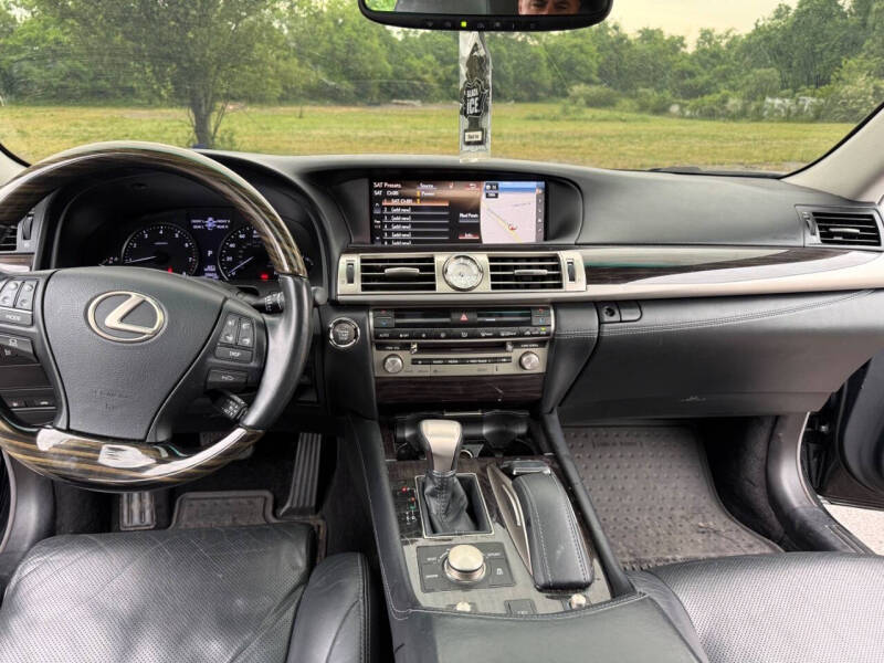 2017 Lexus LS 460