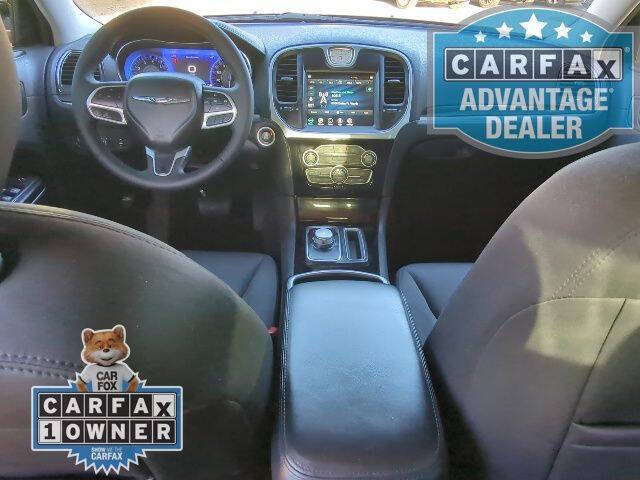 2023 Chrysler 300 Touring