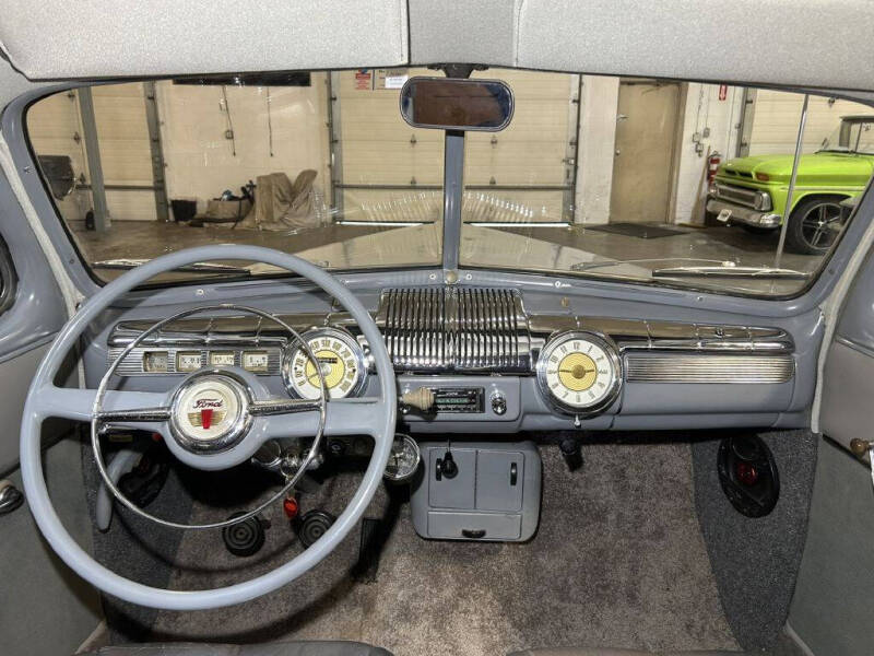 1947 Ford Super Deluxe