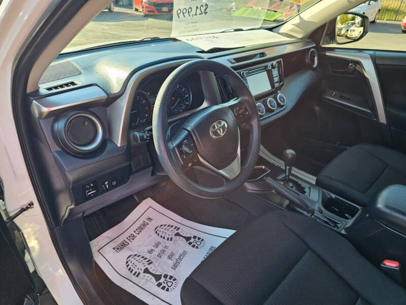 2018 Toyota RAV4 LE