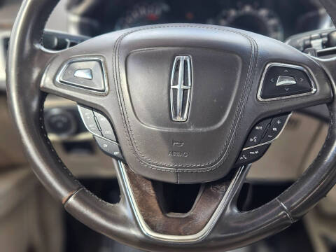 2017 Lincoln MKZ Select