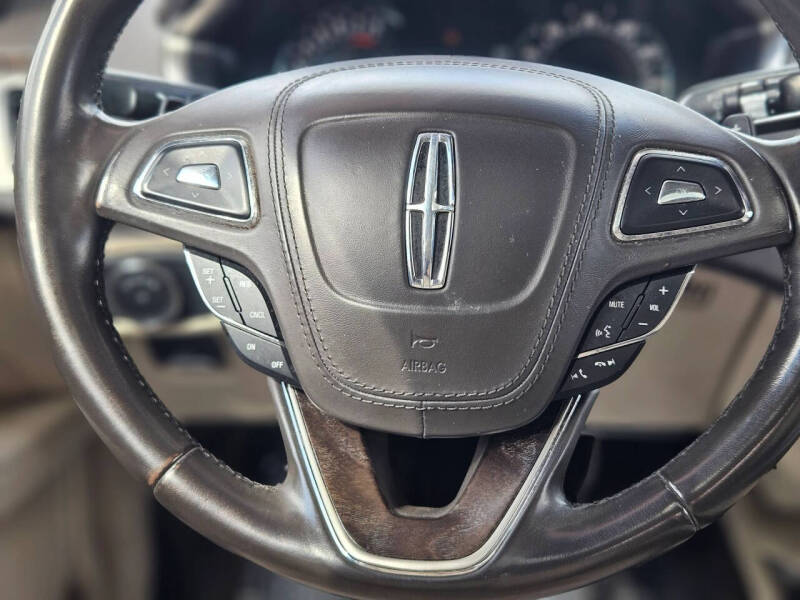 2017 Lincoln MKZ Select