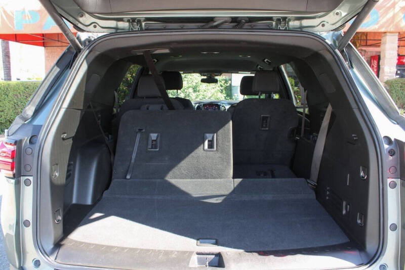 2022 Chevrolet Traverse LT Cloth