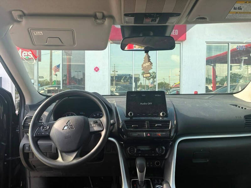 2024 Mitsubishi Eclipse Cross LE