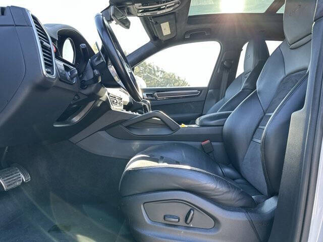 2022 Porsche Cayenne GTS