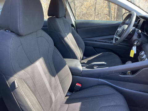 2021 Hyundai Elantra SE