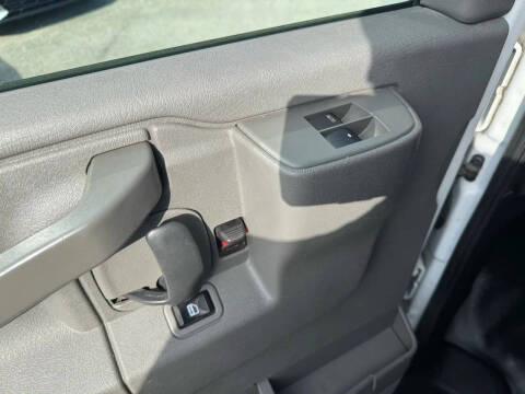 2019 Chevrolet Express 2500