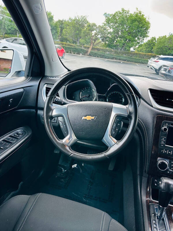 2017 Chevrolet Traverse LT