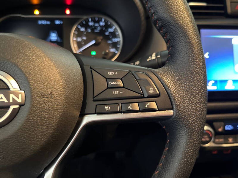 2023 Nissan Versa SR
