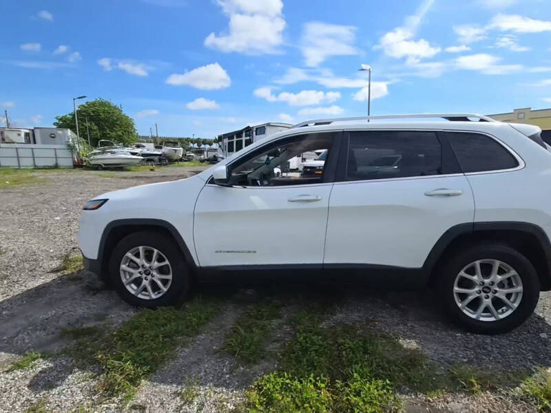 2017 Jeep Cherokee Latitude