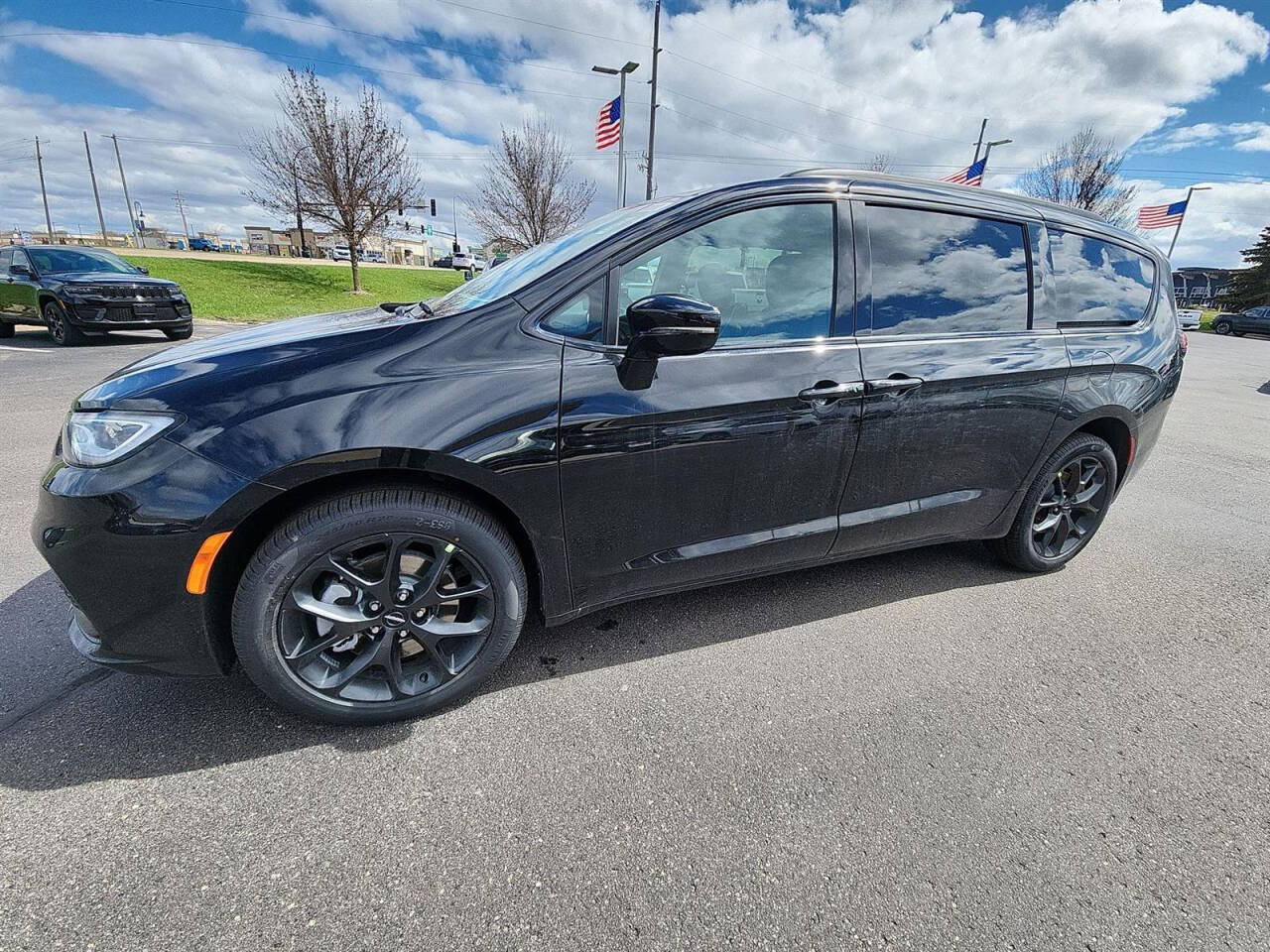 2024 Chrysler Pacifica for sale at Victoria Auto Sales in Victoria, MN