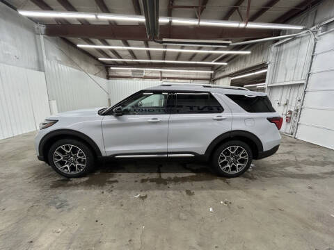2025 Ford Explorer Platinum