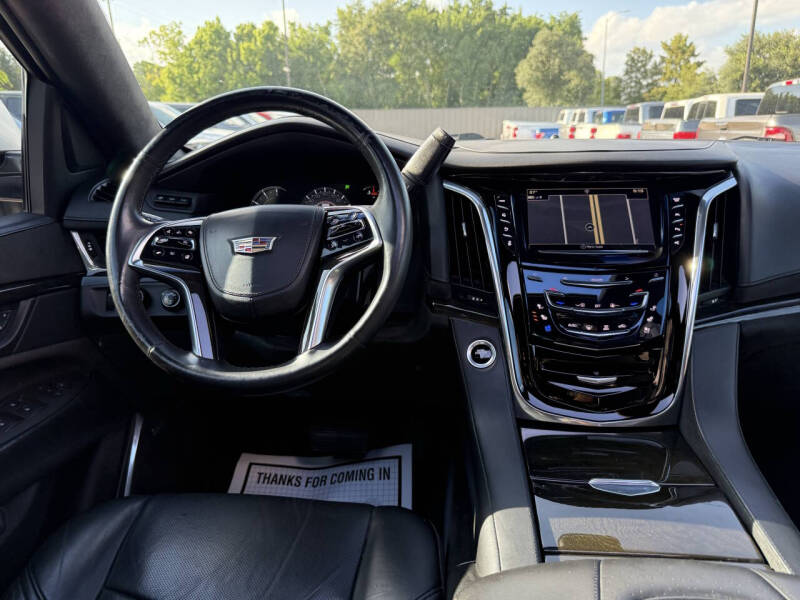 2017 Cadillac Escalade Platinum