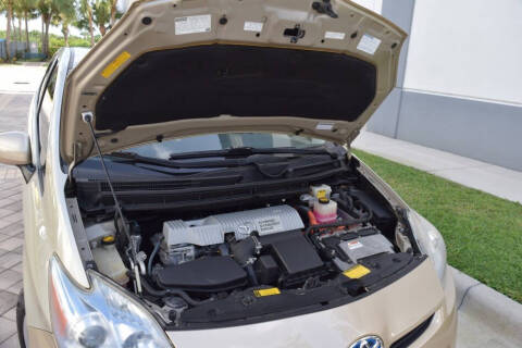 2010 Toyota Prius III