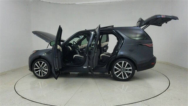 2024 Land Rover Discovery P300 Dynamic SE