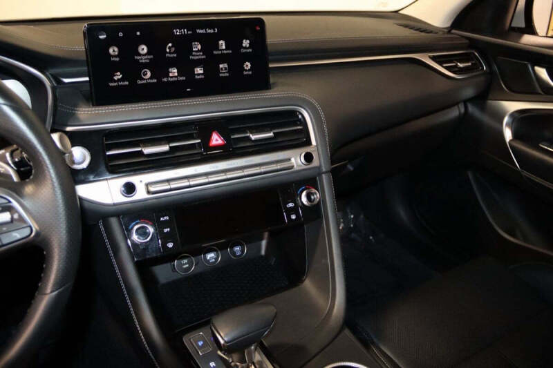 2025 Genesis G70