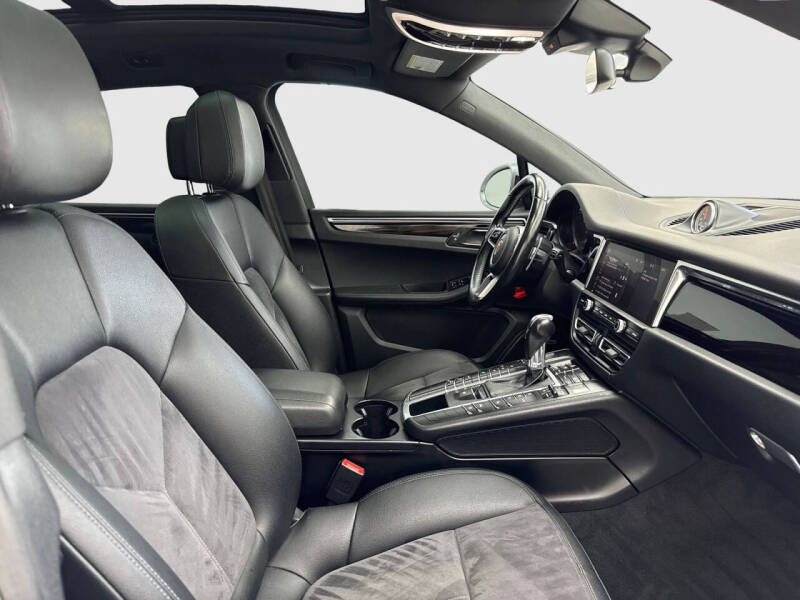 2020 Porsche Macan