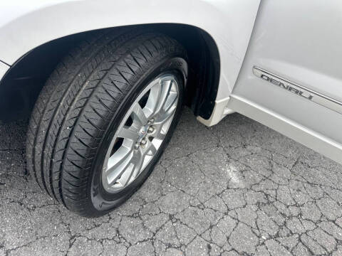 2016 GMC Acadia Denali