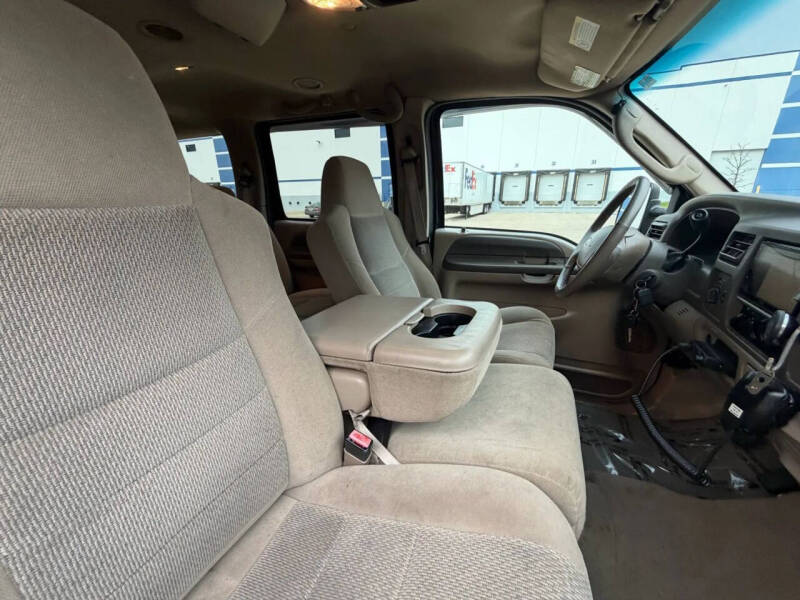 2003 Ford Excursion XLT