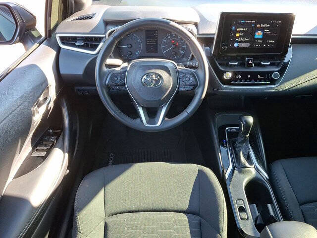 2023 Toyota Corolla Hatchback SE